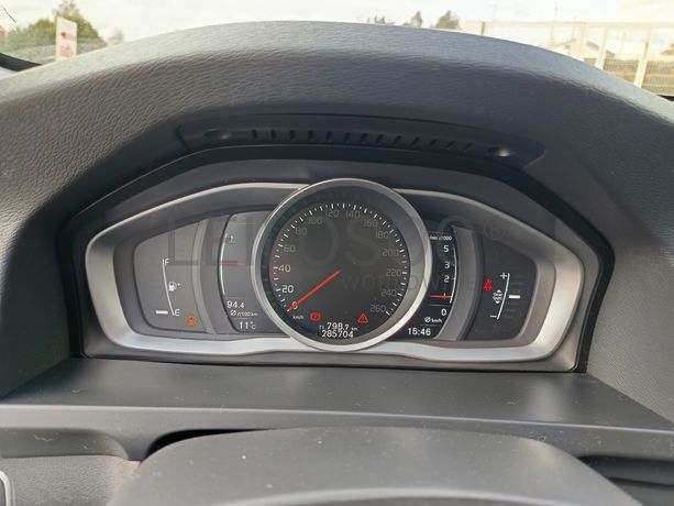 Volvo V60 · Ano 2017