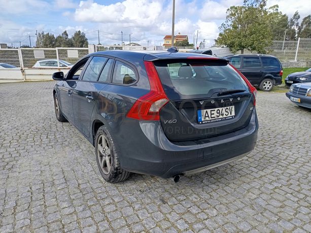 Volvo V60 · Ano 2017