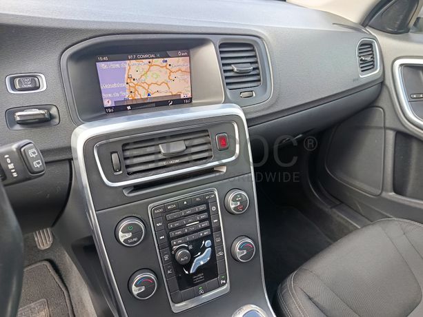 Volvo V60 · Ano 2017