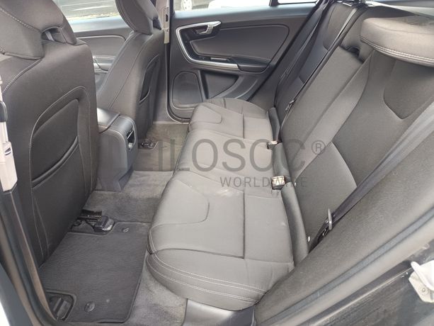 Volvo V60 · Ano 2017