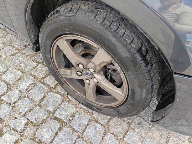 Volvo V60 · Ano 2017