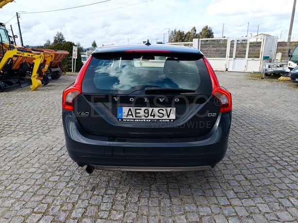 Volvo V60 · Ano 2017