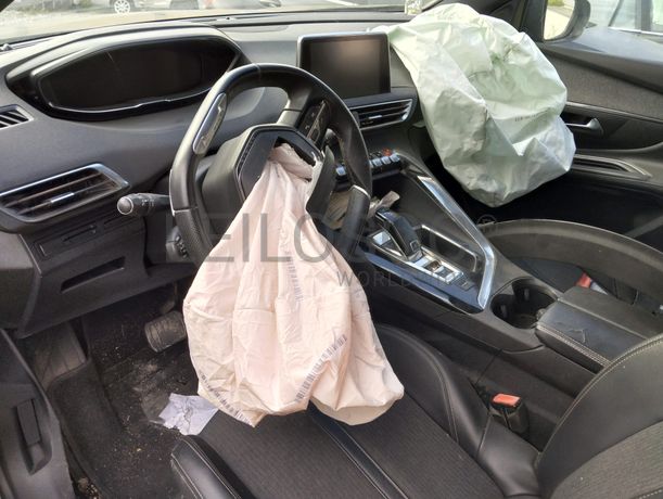 Peugeot 5008 · Ano 2020