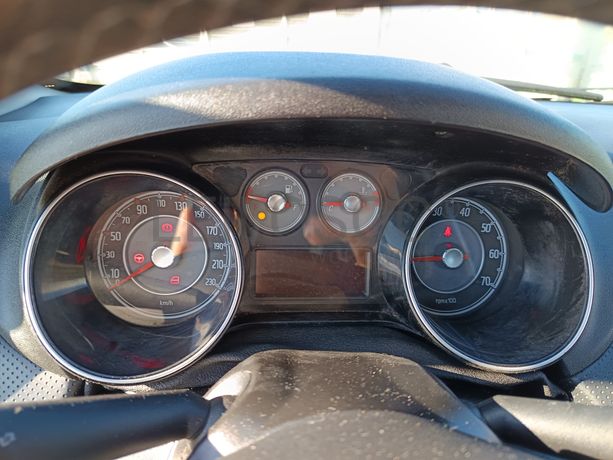 Fiat Punto · Ano 2010