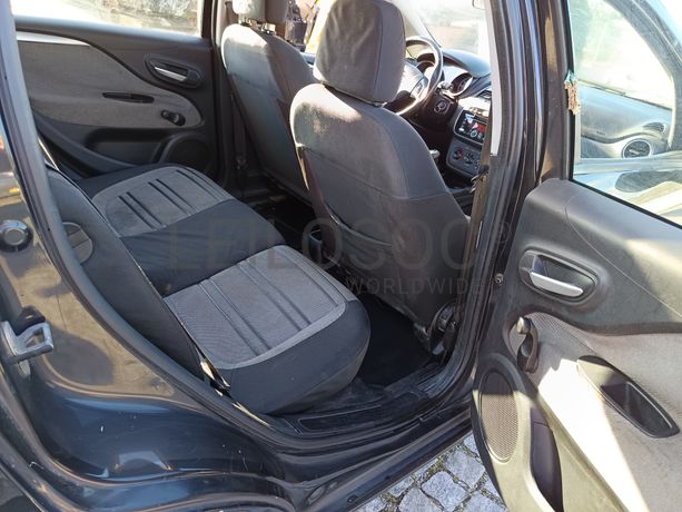 Fiat Punto · Ano 2010