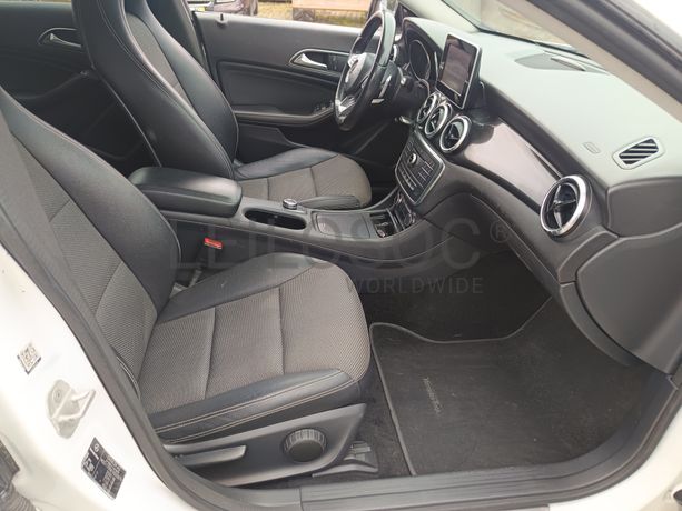 Mercedes-Benz CLA 200 · Ano 2015