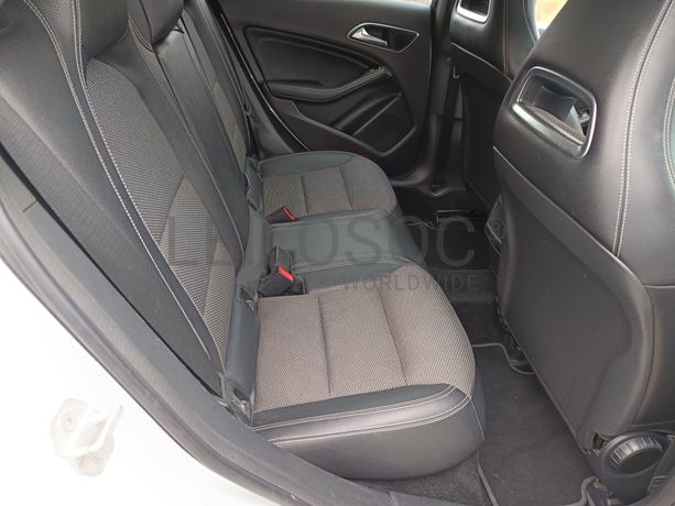 Mercedes-Benz CLA 200 · Ano 2015