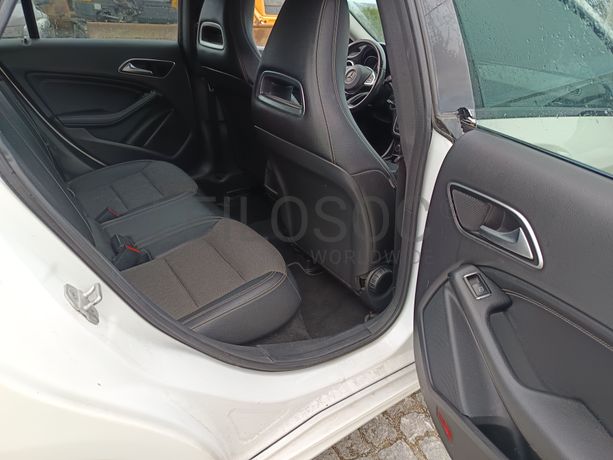 Mercedes-Benz CLA 200 · Ano 2015