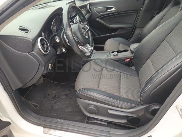 Mercedes-Benz CLA 200 · Ano 2015