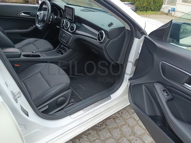 Mercedes-Benz CLA 200 · Ano 2015