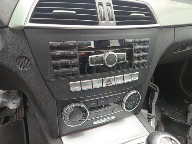 Mercedes-Benz C 180 CDI · Ano 2012