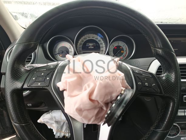 Mercedes-Benz C 180 CDI · Ano 2012