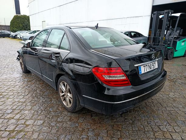Mercedes-Benz C 180 CDI · Ano 2012