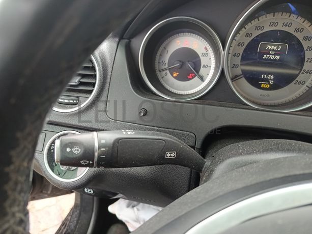 Mercedes-Benz C 180 CDI · Ano 2012