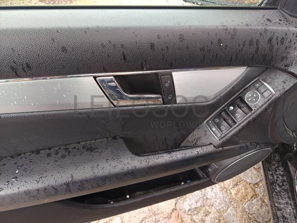 Mercedes-Benz C 180 CDI · Ano 2012