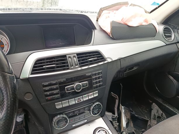 Mercedes-Benz C 180 CDI · Ano 2012