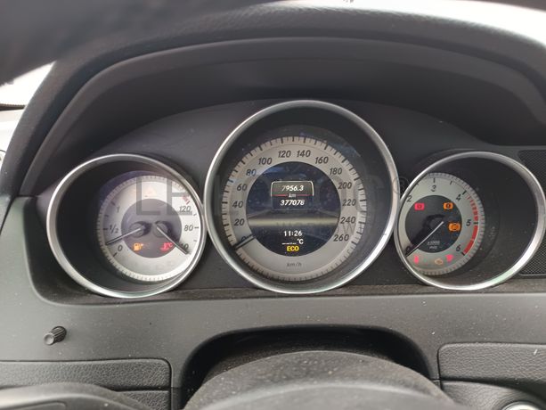 Mercedes-Benz C 180 CDI · Ano 2012