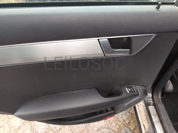 Mercedes-Benz C 180 CDI · Ano 2012