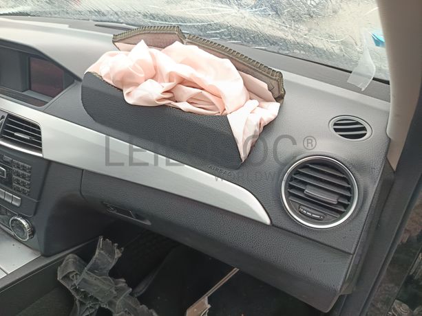 Mercedes-Benz C 180 CDI · Ano 2012