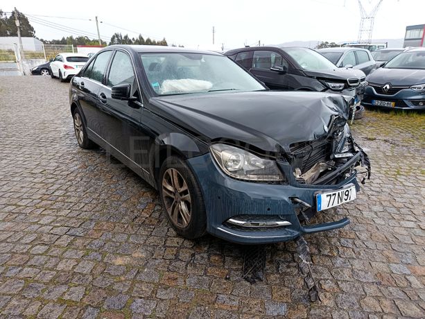 Mercedes-Benz C 180 CDI · Ano 2012