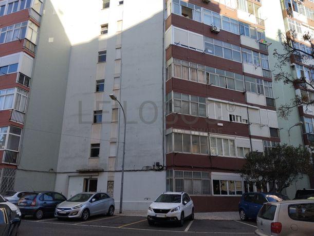 Apartamento T0 · Oeiras