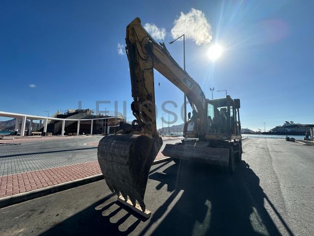 Escavadora de Pneus CATERPILLAR M315D