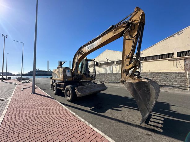 Escavadora de Pneus CATERPILLAR M315D