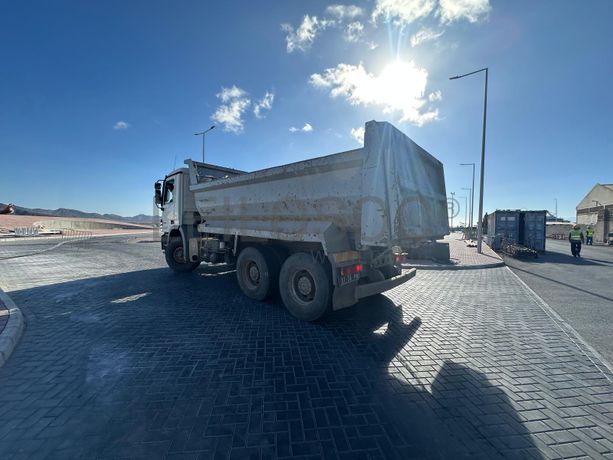 Camião Basculante MERCEDES ACTROS 2632K 6X4