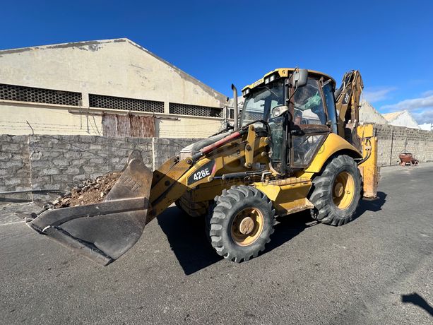 Retroescavadora CATERPILLAR 428E