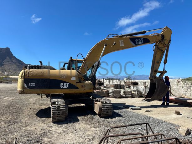 Escavadora de Rastos CATERPILLAR 323DLN