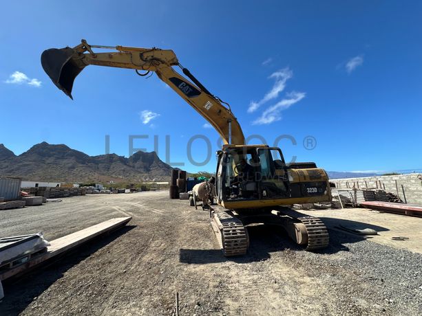 Escavadora de Rastos CATERPILLAR 323DLN