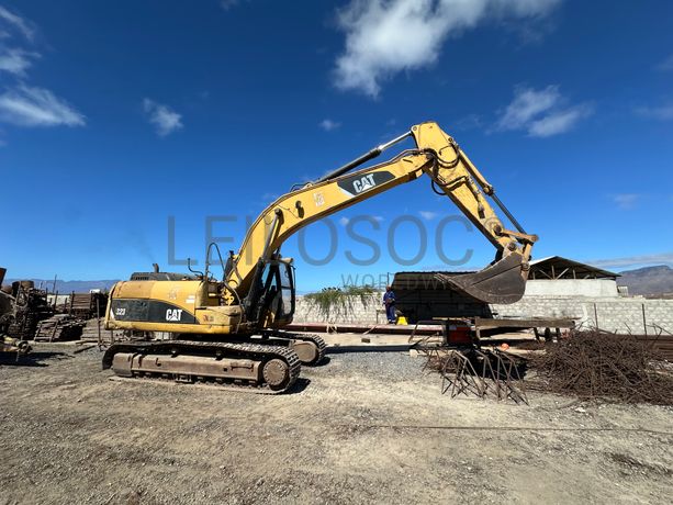 Escavadora de Rastos CATERPILLAR 323DLN
