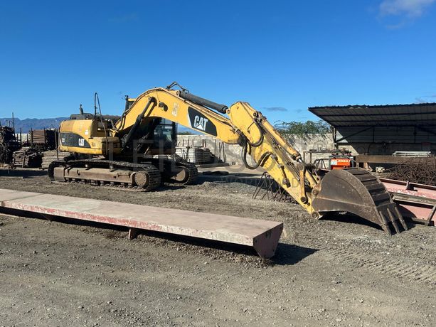 Escavadora de Rastos CATERPILLAR 323DLN