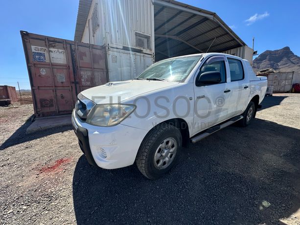 TOYOTA HILLUX
