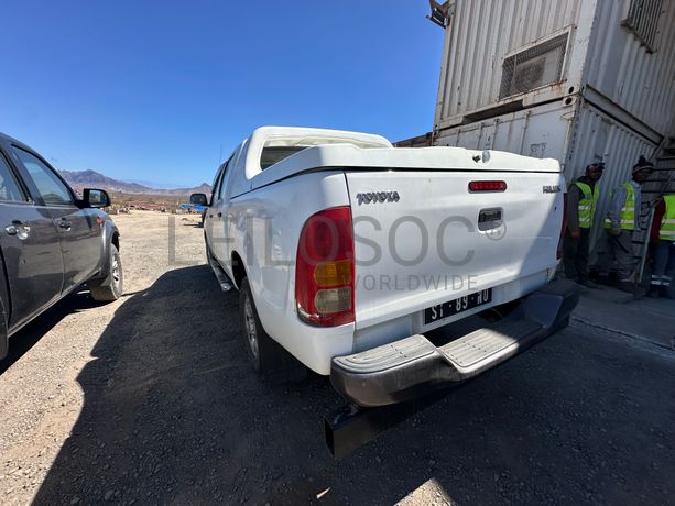 TOYOTA HILLUX
