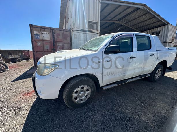 TOYOTA HILLUX