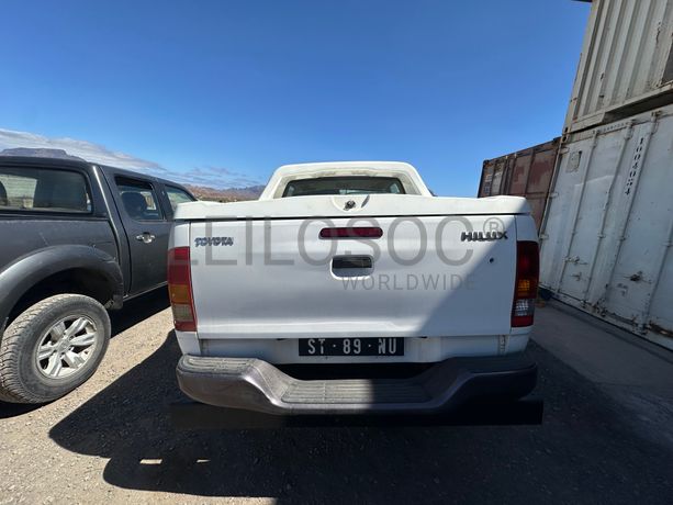 TOYOTA HILLUX