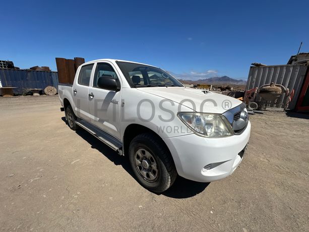 TOYOTA HILLUX