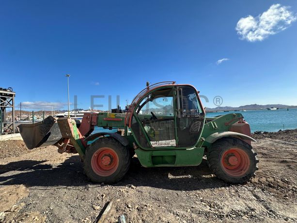 Multicarregador telescópico NEW HOLLAND LM 1345