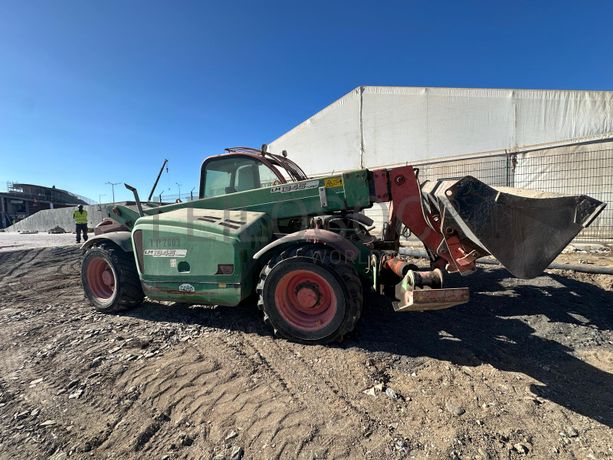 Multicarregador telescópico NEW HOLLAND LM 1345