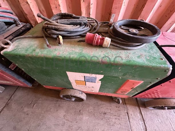 Máquina de soldar ELARCO RT500.