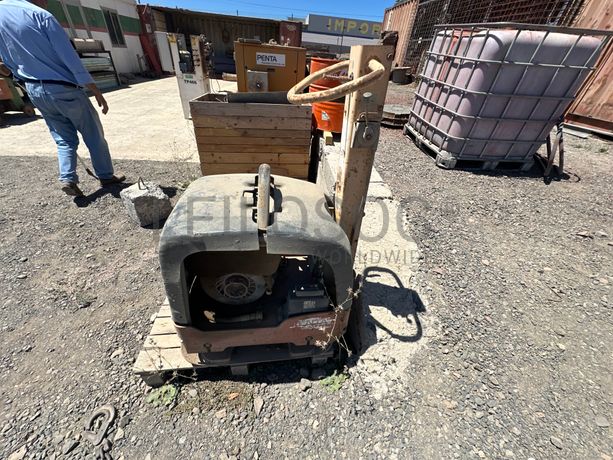 Compactador Dynapac.