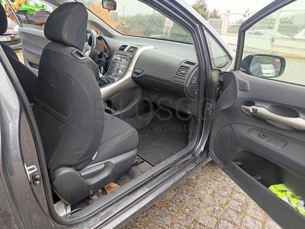 Toyota Auris · Ano 2008