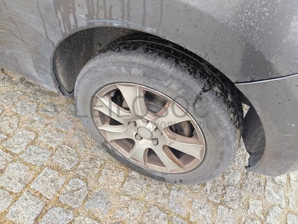 Toyota Auris · Ano 2008