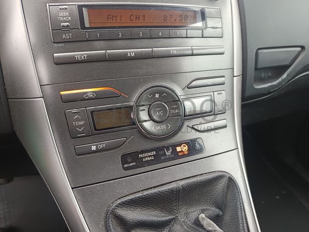 Toyota Auris · Ano 2008