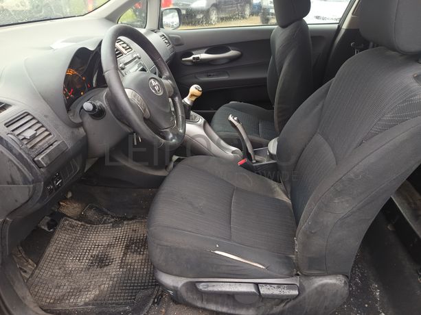 Toyota Auris · Ano 2008