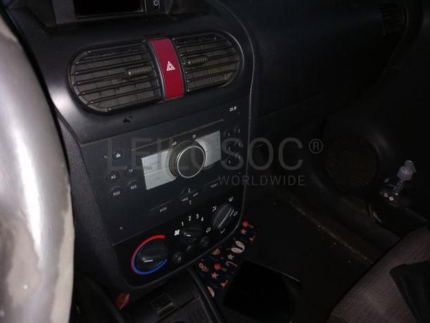 Opel Combo 1.7 CDTI · Ano 2009