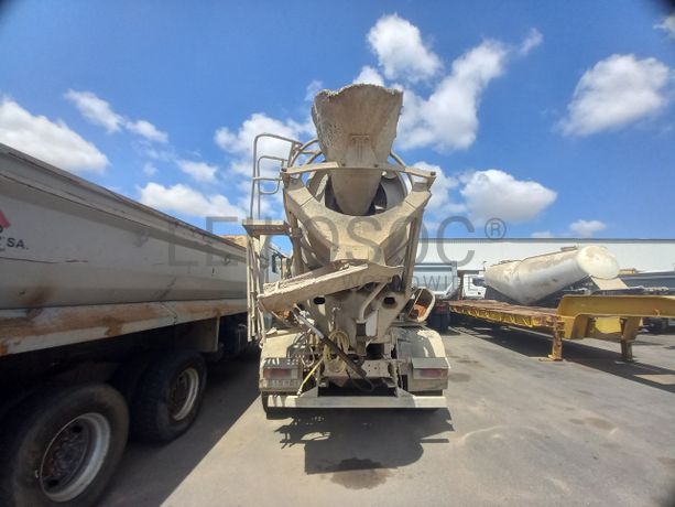 Autobetoneira (7 M3) VOLVO FM 400 6x4