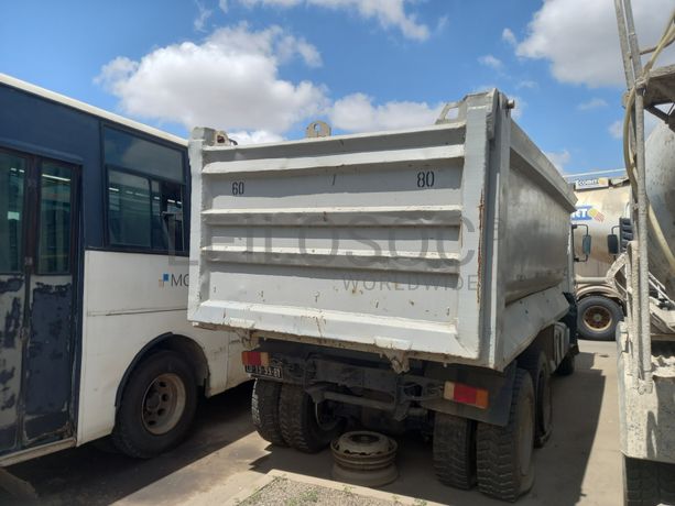 Camião Basc. Tras. 26 T (6X4) VOLVO FM 400 6x6