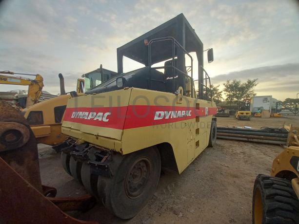 Cilindro de Pneus 28 T DYNAPAC CP 271